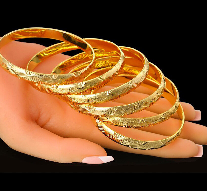 18k Yellow Gold Women's Elegant Starburst Cut Bracelet Bangle D226L