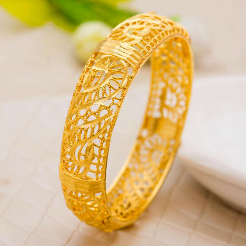 18k Yellow Gold Elegant Garden Vine Bracelet Womens 15mm Opening Bangle D794