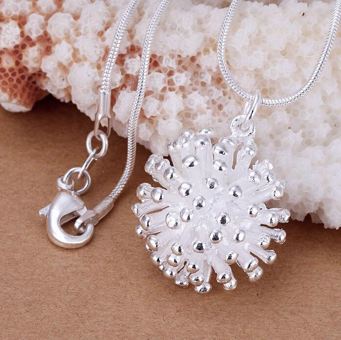 925 Sterling Silver Womens Elegant Fireworks Pendant And 20" Snake Necklace D622